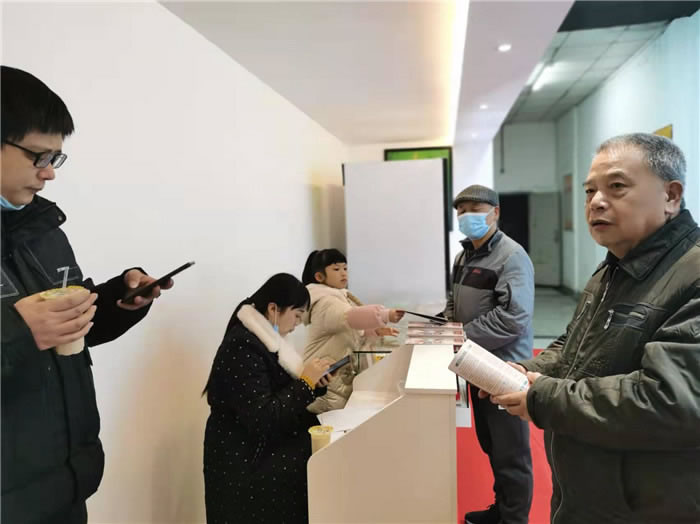 四川中青旅綿陽分社、綿陽市中旅假日旅行社、綿陽自來文化傳播有限公司24H自助售貨服務(wù)盛大開業(yè)